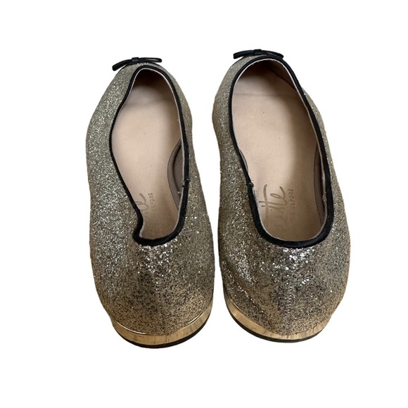 Nannette Lepore gold glitter bow flats size 8.5 - Picture 3 of 5